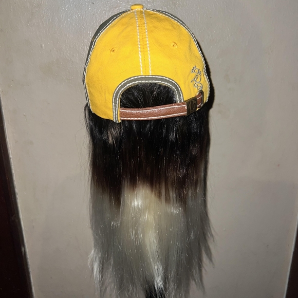 Hat wig - Picture 2 of 2